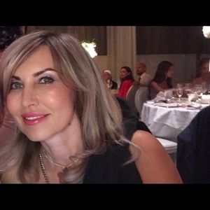 Meet your Posher, Elena